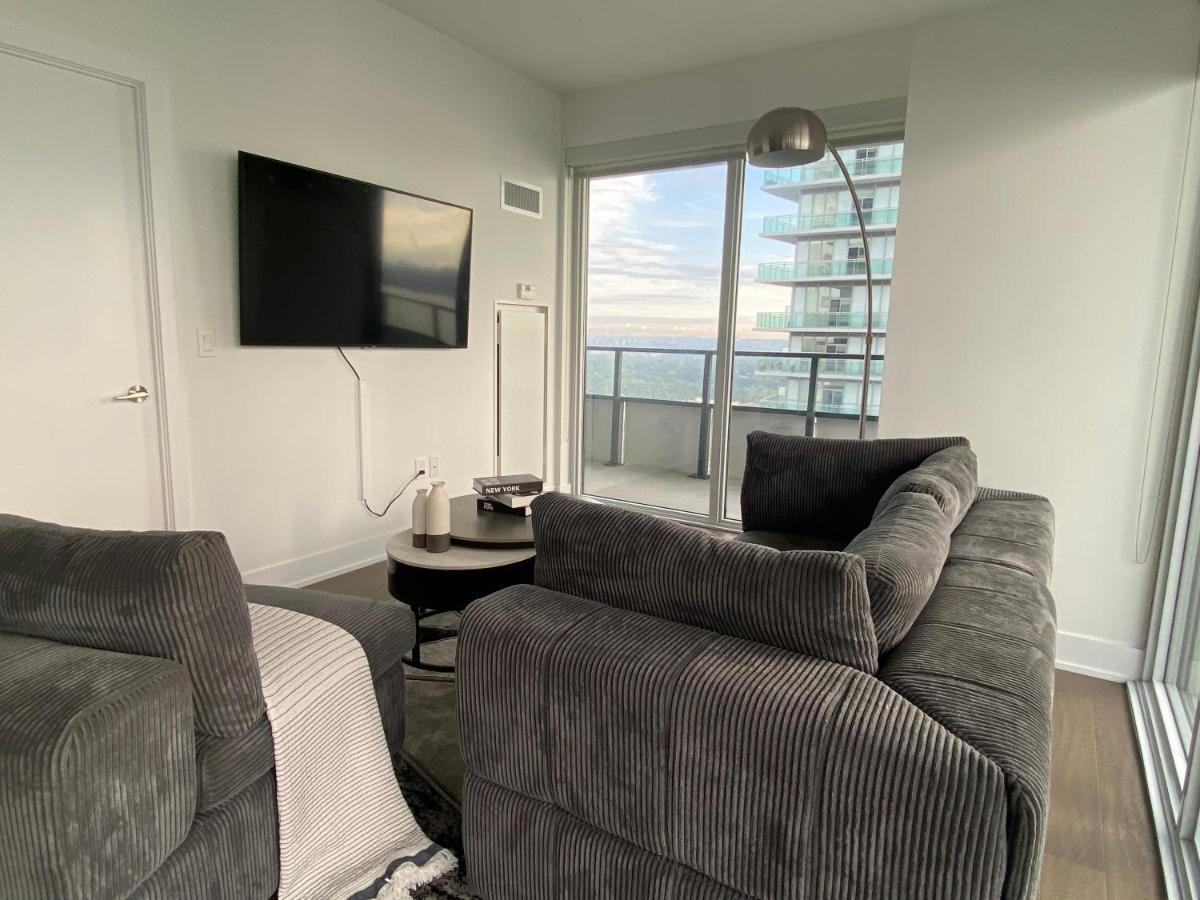1 Bedroom Waterfront Condo トロント エクステリア 写真