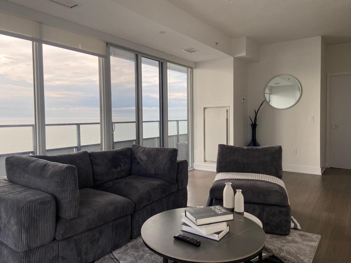 1 Bedroom Waterfront Condo トロント エクステリア 写真